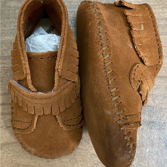 Minnetonka baby moccasins - Picture 3 of 7